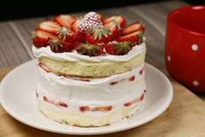 Strawberry cake birthday images