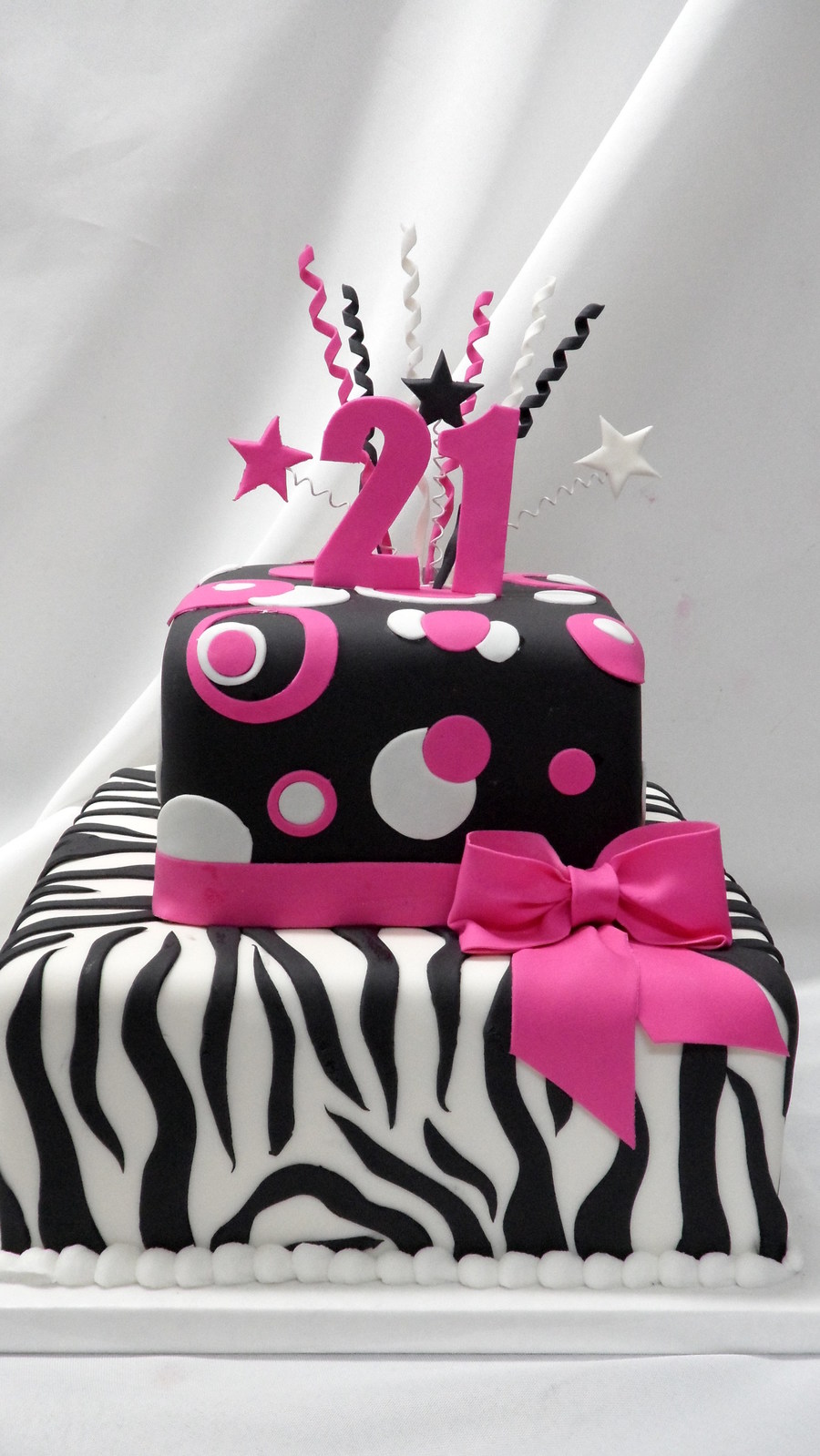 10 Best 21st Birthday Cake Designs CakenGifts in