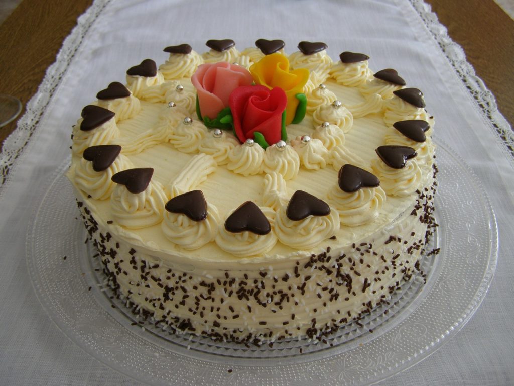 importance-of-vanilla-essence-in-baking-cakengifts-in