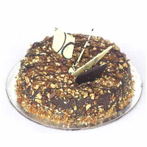 chocolate-cake-with-crunch