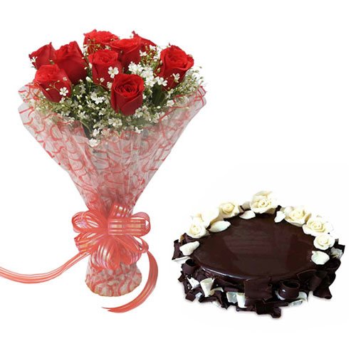 chocolate-cake-plus-white-roses-3