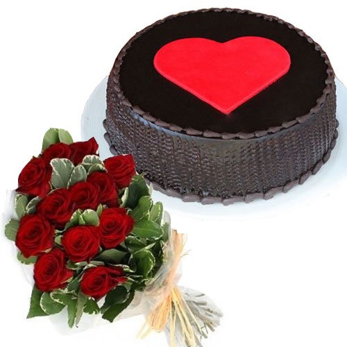 classic-heart-cake-12-roses