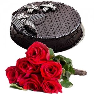 Rich Chocolate Cake 6 Roses