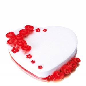 Heart With Red Roses Cake